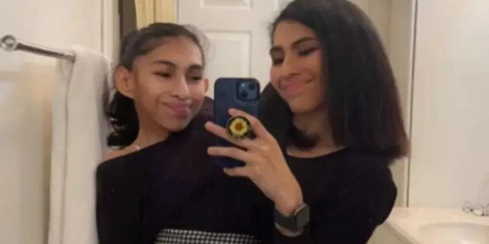 Carmen namora há mais de dois anos, enquanto Lupita é assexual