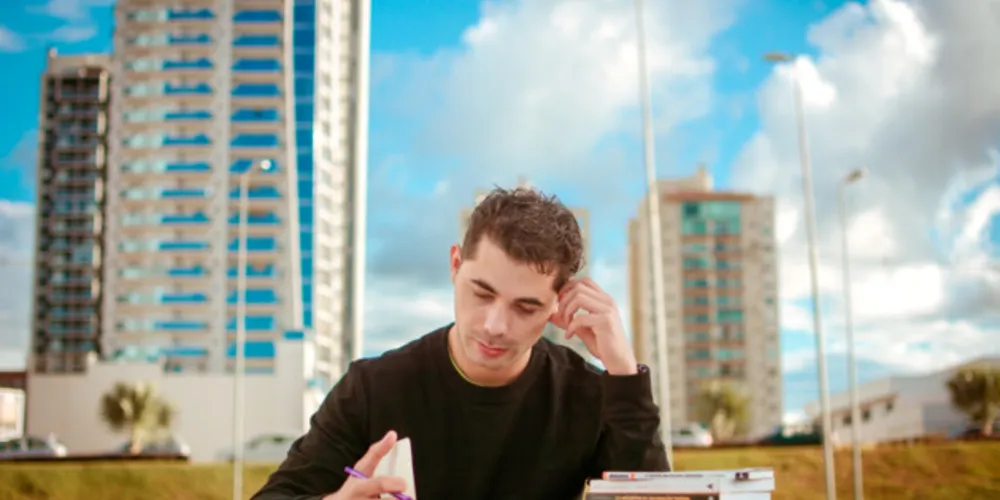 Para participar, é necessário preencher um formulário eletrônico simplificado e ter no mínimo 16 anos completos