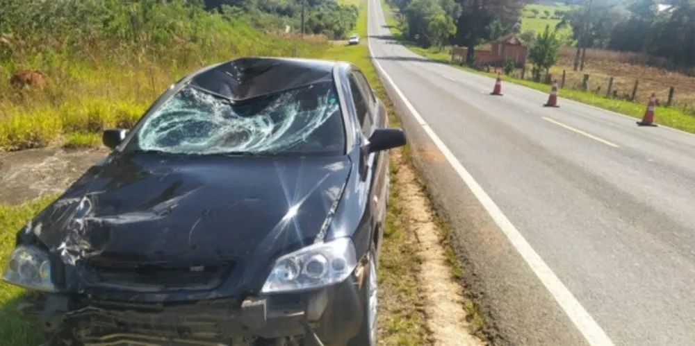 Moto foi atingida por um Chevrolet Astra