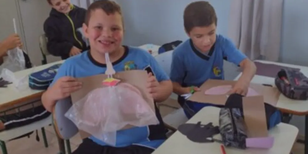 Com o uso de recursos tecnológicos e materiais concretos, as aulas tem se tornado muito significativas para a turma