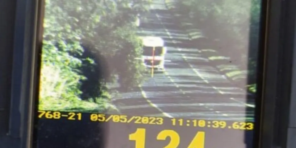 A operação radar que flagrou os veículos estava no km 91 da BR-376