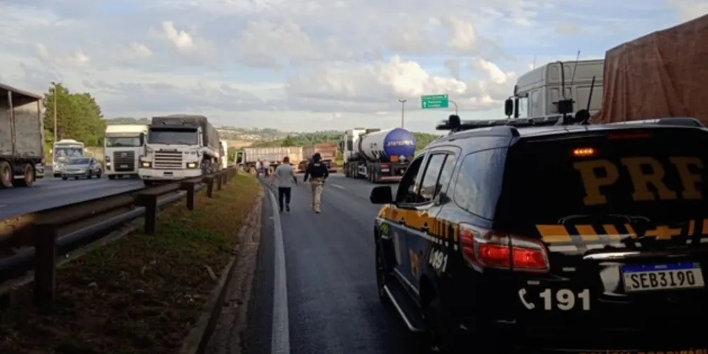 Acidente aconteceu perto do viaduto do Núcleo Santa Paula