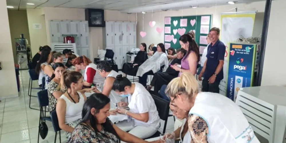 As atividades foram realizadas em parceria com o SOS de Ponta Grossa e o Colégio Estadual Elzira Correia de Sá.