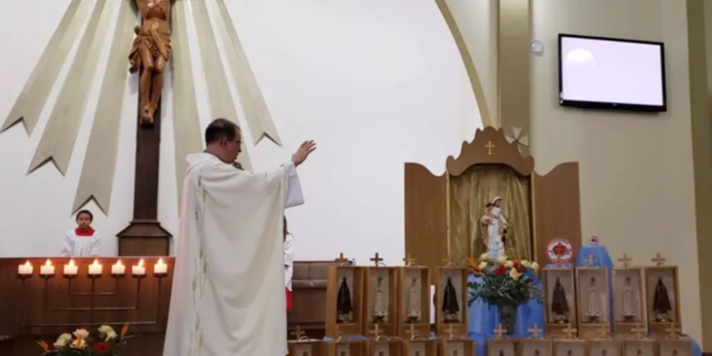 Encontro também serviu para abençoar novas imagens