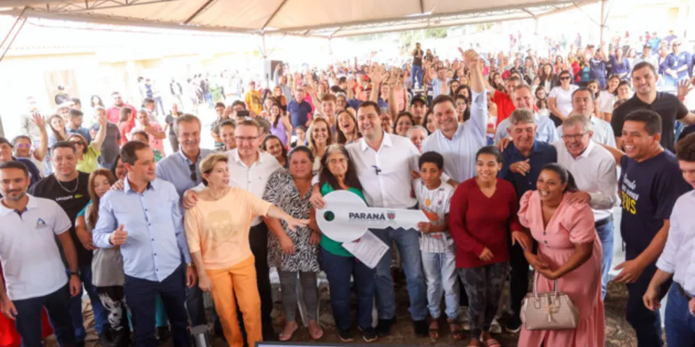 Residencial Eliziário Lopes da Proença foi entregue pelo governador Carlos Massa Ratinho Junior nesta quinta-feira