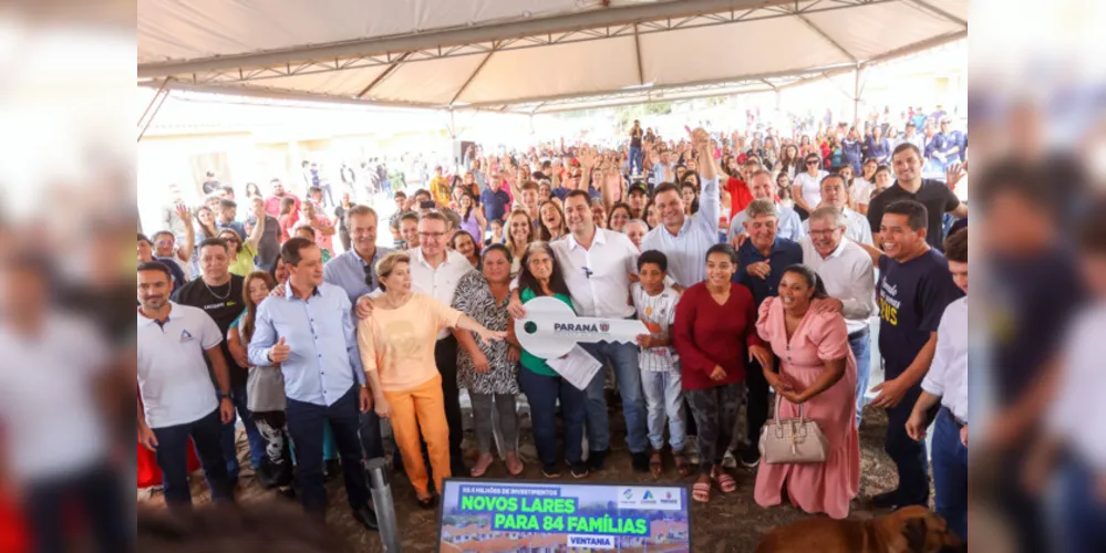 Residencial Eliziário Lopes da Proença foi entregue pelo governador Carlos Massa Ratinho Junior nesta quinta-feira