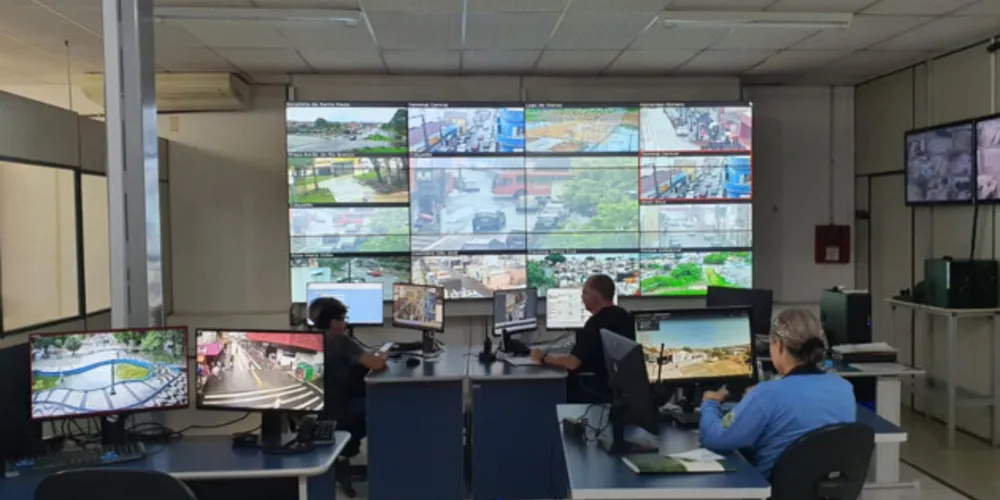 Projeto é implantado em central de monitoramento do município
