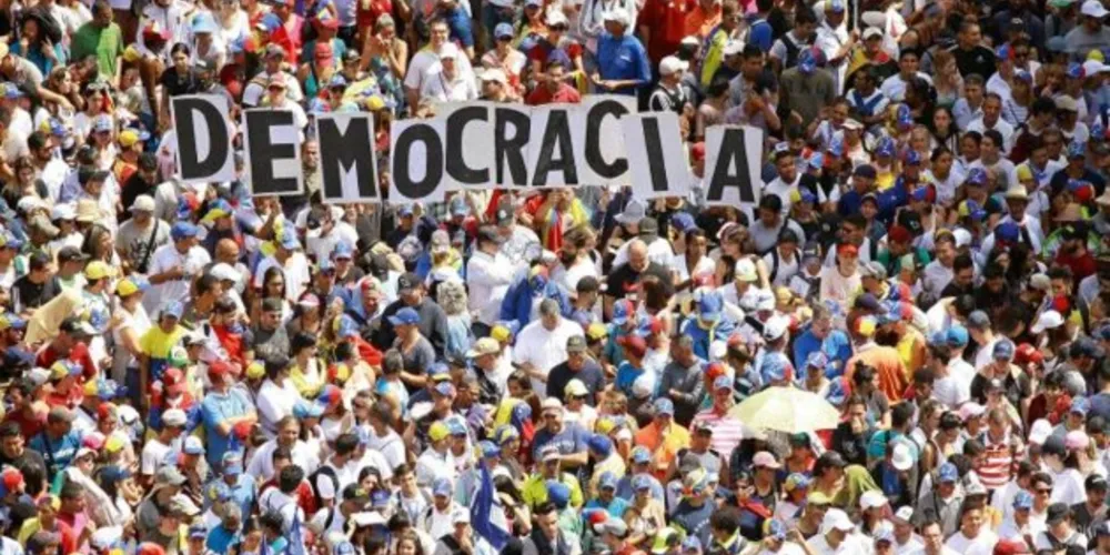 Brasil está, no momento, há mais de 30 anos no regime democrático