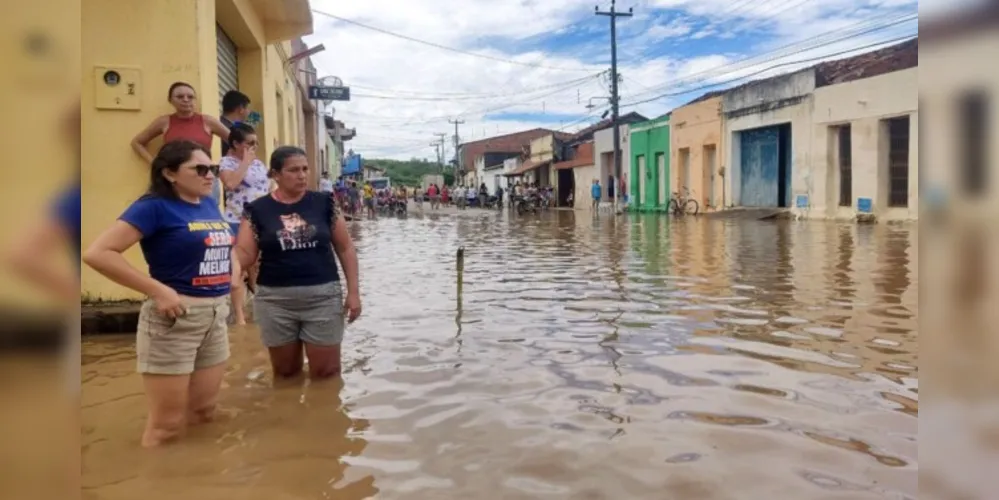 Técnicos de barragem irão avaliar a segurança das demais barragens particulares existentes na região e que podem causar o mesmo transtorno