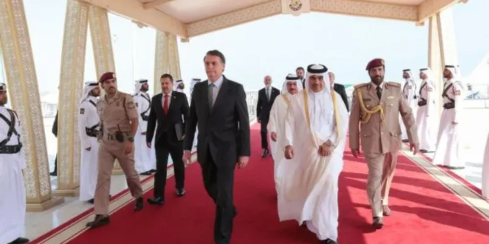 Fuzil teria sido um presente personalizado dado pelo regime local