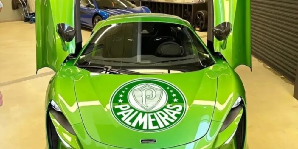 Esportivo de 680 cavalos foi customizado para comemorar o título do time paulista no campeonato estadual