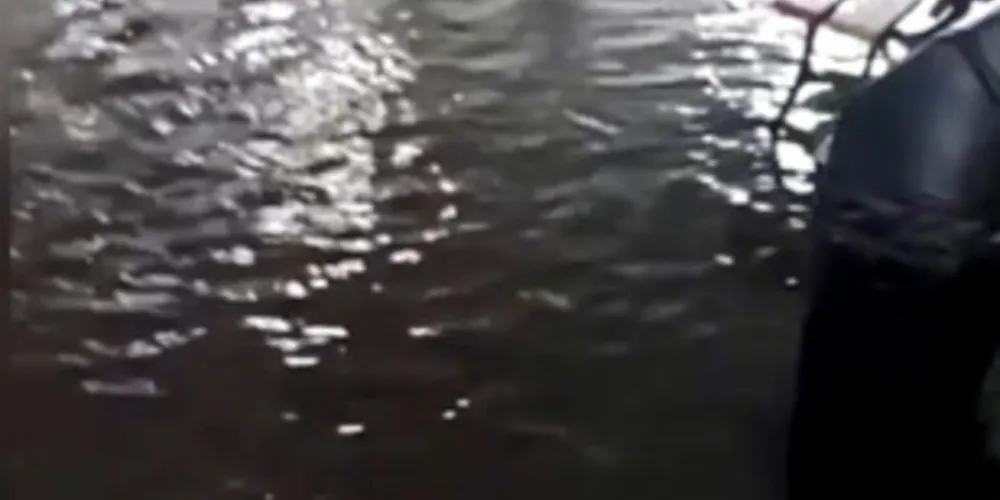 Algumas escolas ficaram alagadas