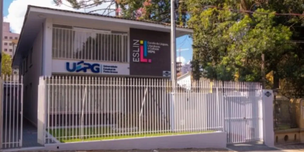 Para se inscrever, basta acessar o site da escola, ou ir até a sede da ESLiN