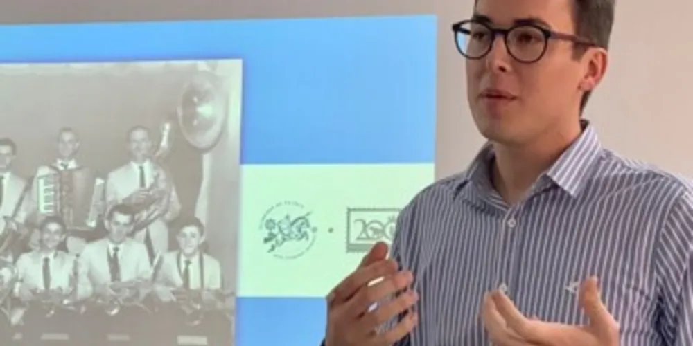 Douglas Passoni de Oliveira, quando da exposição de sua pesquisa sobre o resgate e catalogação do Acervo Histórico Musical de Palmeira