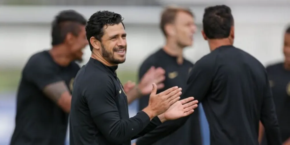 Com nova lesão de Renato, Giuliano (foto) deve ganhar mais protagonismo no time