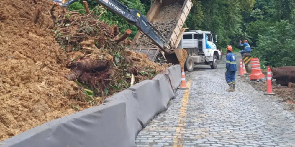 A rodovia havia sido interditada na última quarta-feira (15)
