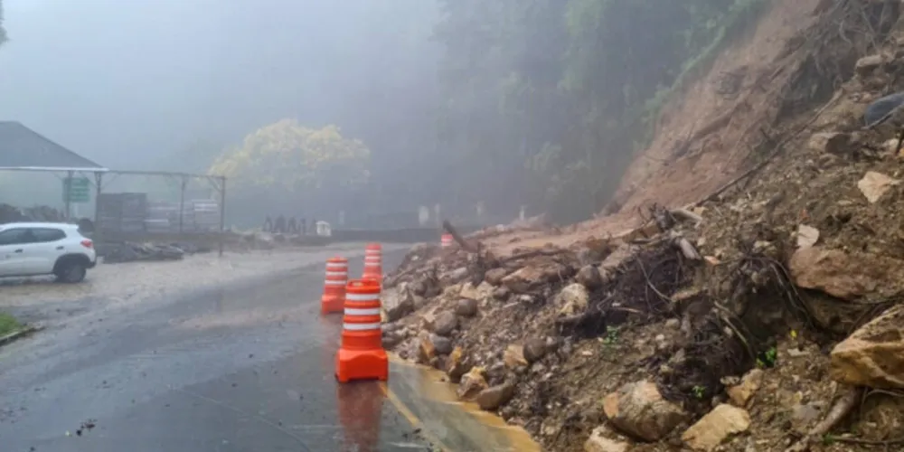 Estrada da Graciosa está interditada devido às chuvas