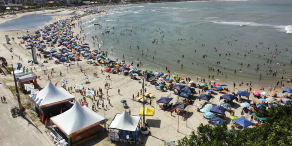 As sanções aplicadas estão previstas no artigo 87, inciso IV, e no artigo 89, parágrafo 2º, da Lei Orgânica do TCE-PR