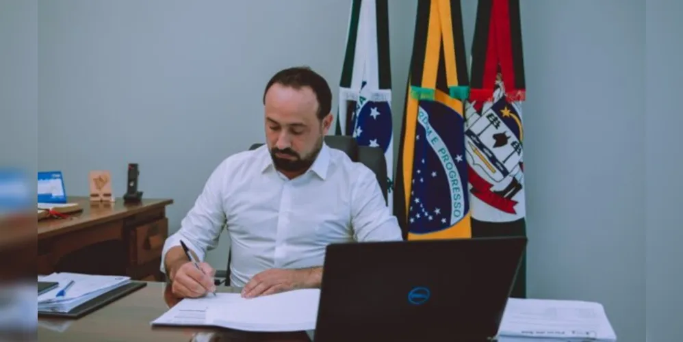 Presidente da AMCG e prefeito de Piraí do Sul, Henrique Carneiro, reforça importância de uma ampla união para reverter os estragos causados pelas chuvas