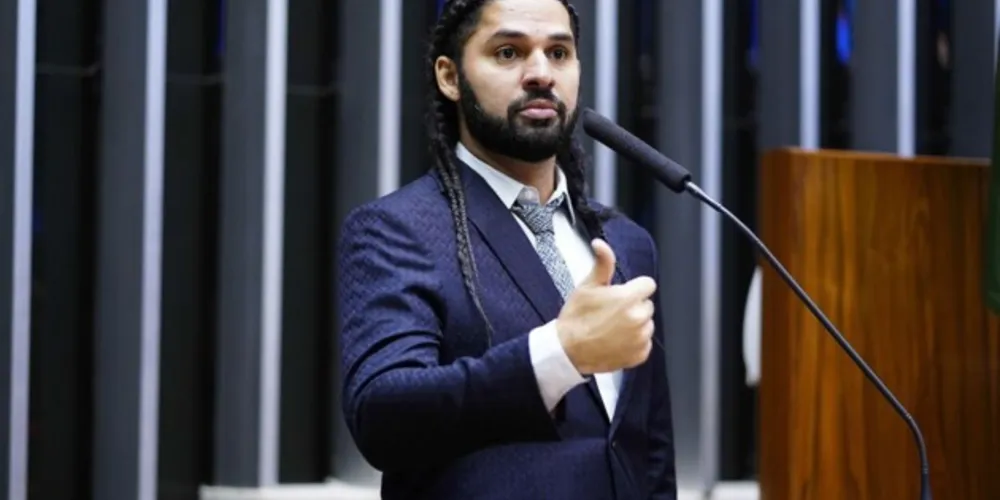Deputado era suplente de Jean Wyllys, que desistiu do cargo em 2019