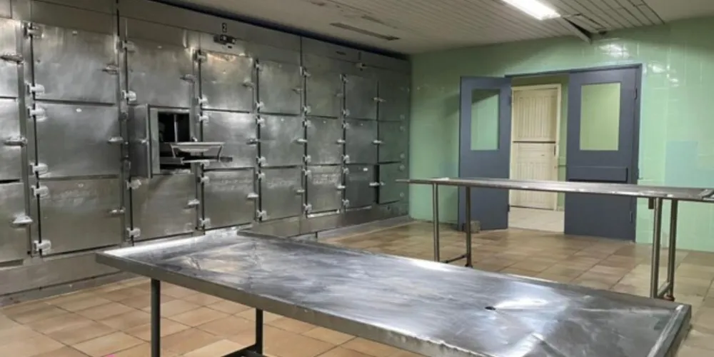 Antigo IML do Centro de Curitiba será aberto para uma visita guiada neste mês -