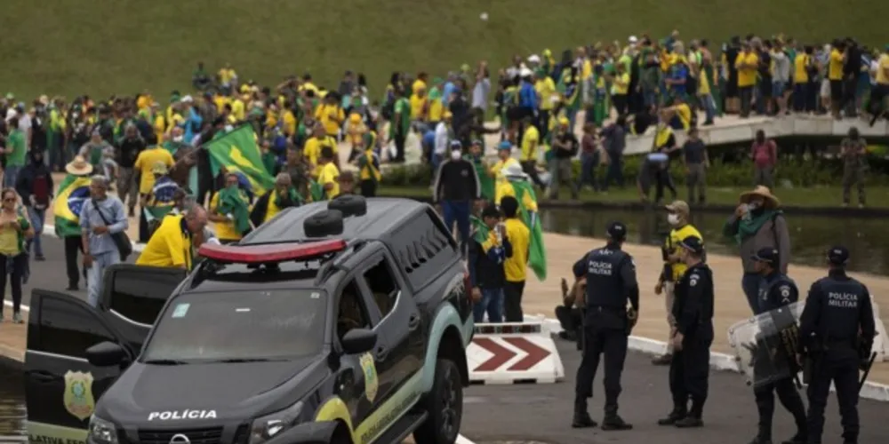 Quase mil pessoas foram presas após os atos golpistas em Brasília