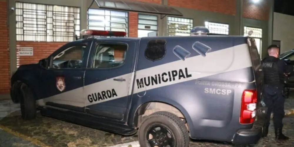 Guarda Municipal precisou ir até o local por volta da 1 hora da manhã