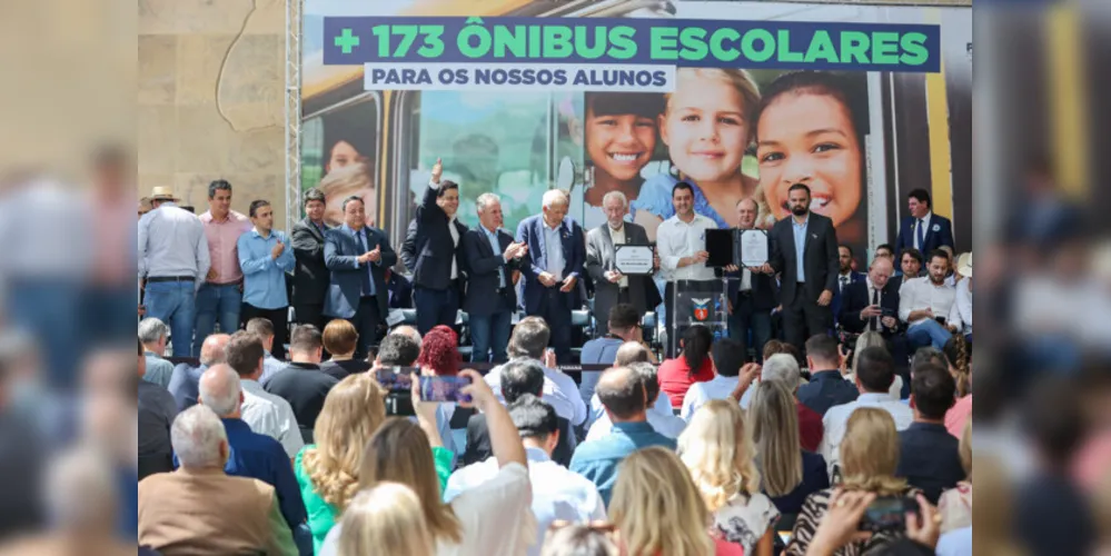 Cerimônia de entrega ocorreu nesta segunda-feira (3) e contou com a presença do governador Carlos Massa Ratinho Junior e outras lideranças políticas