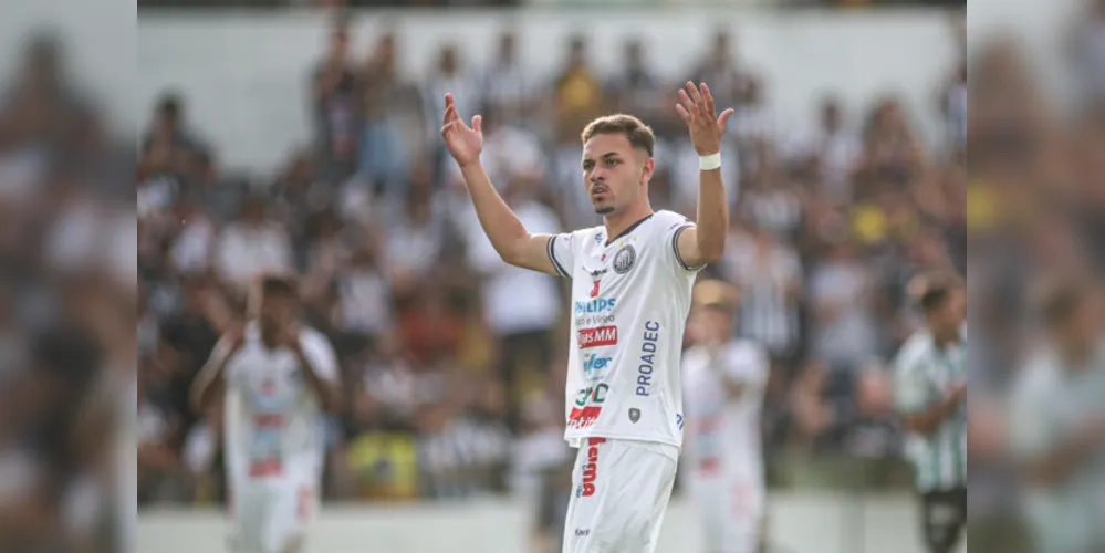 Fantasma mesclou jogadores no primeiro teste visando a estreia na Serie C, em maio