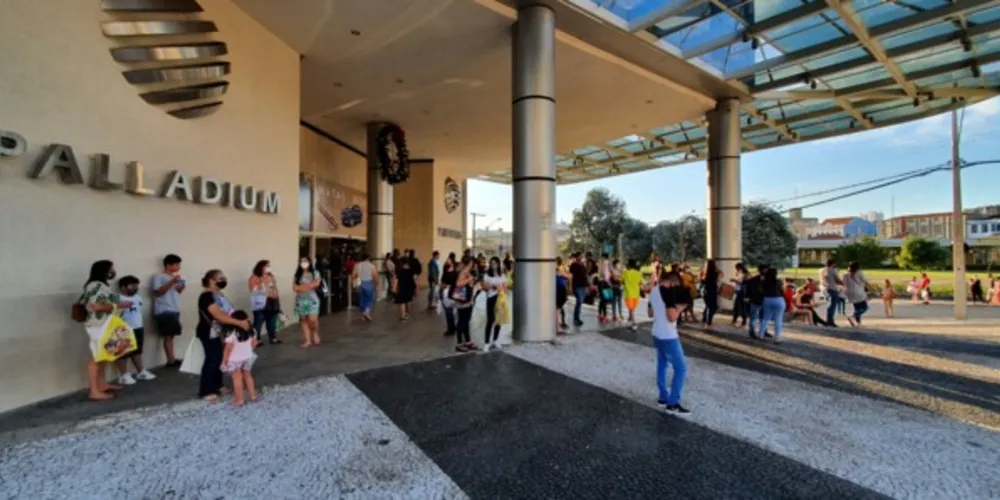 Em maio, o Palladium Ponta Grossa comemora seu vigésimo aniversário e lança seu calendário comemorativo com campanhas compre-ganha e compre-concorra