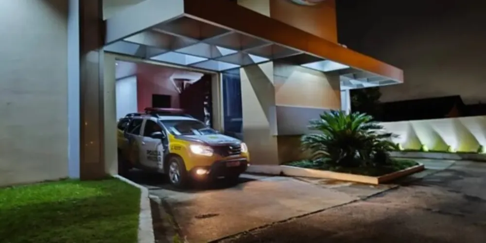 A Polícia Militar esteve no local e uma ambulância do Samu foi acionada