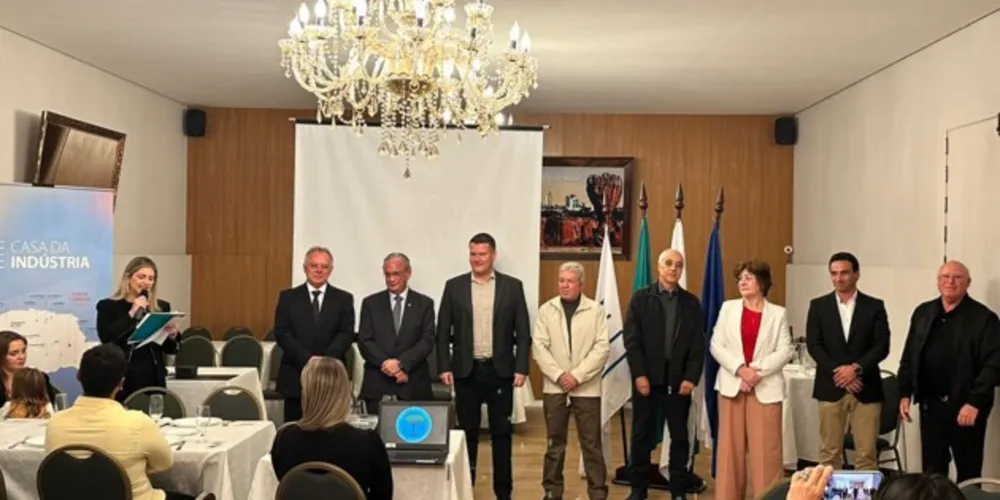 O evento reuniu lideranças sindicais da Casa da Indústria, entre outros convidados para a recondução de Álvaro Scheffer para o mandato do biênio 2023/2025