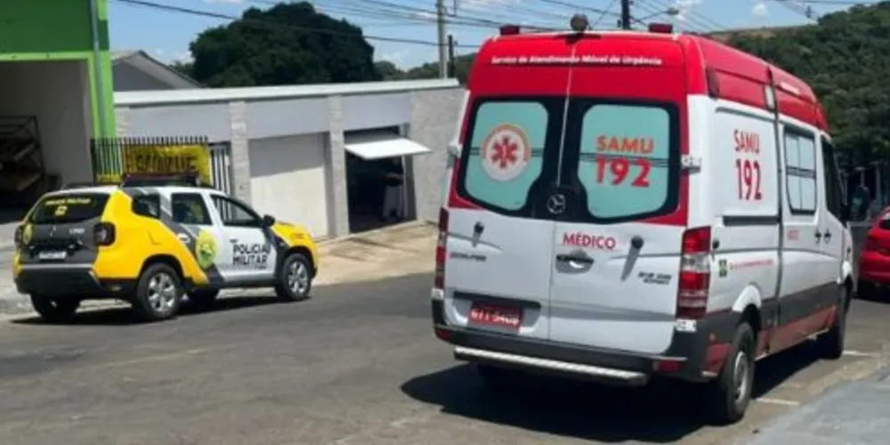 O crime ocorreu no dia 9 de novembro de 2022 quando a ré, que residia em Piraí do Sul, foi até o local de trabalho do então companheiro