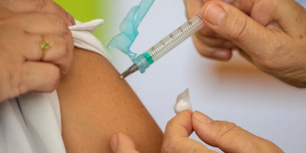 Ministra também destacou a importância da vacinação em todas as faixas etárias