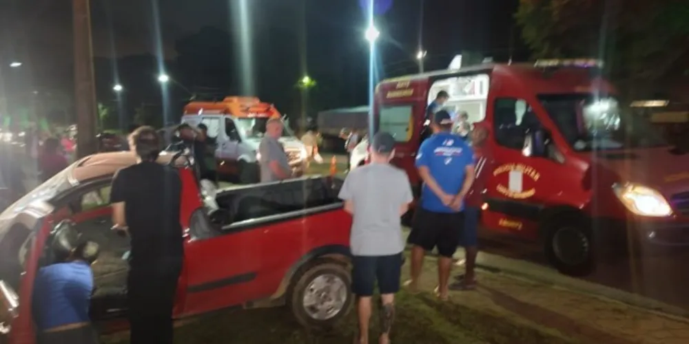 Fiat Strada ficou destruído no acidente