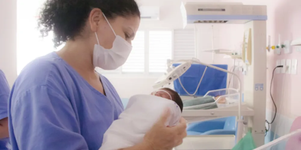 Profissionais irão atuar nos hospitais universitários da cidade