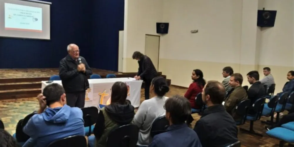 O tema foi definido entre representantes de paróquias, pastorais, associações e movimentos católicos