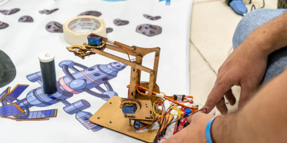 Alunos de Robótica se destacam na primeira Prova Paraná de 2023, com quase 70% de acertos no ensino médio