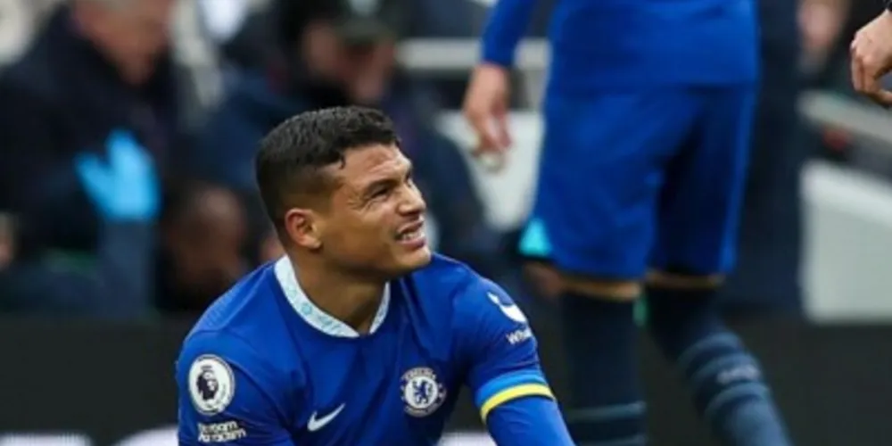 Após ser avaliado, o brasileiro teve lesão no ligamento do joelho esquerdo constatada