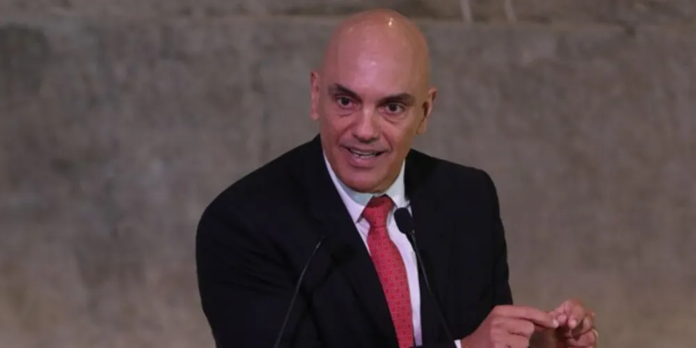 Moraes também determinou que todos os funcionários do GSI que aparecem nas imagens sejam identificados e ouvidos pela PF