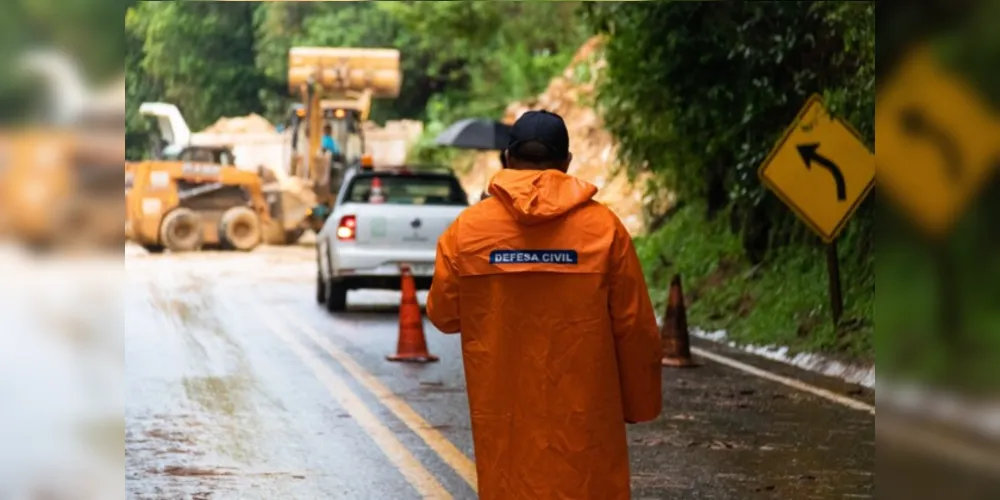 Prefeitos buscam atuação conjunta para reverter estragos ocasionados pelos temporais atingem os Campos Gerais