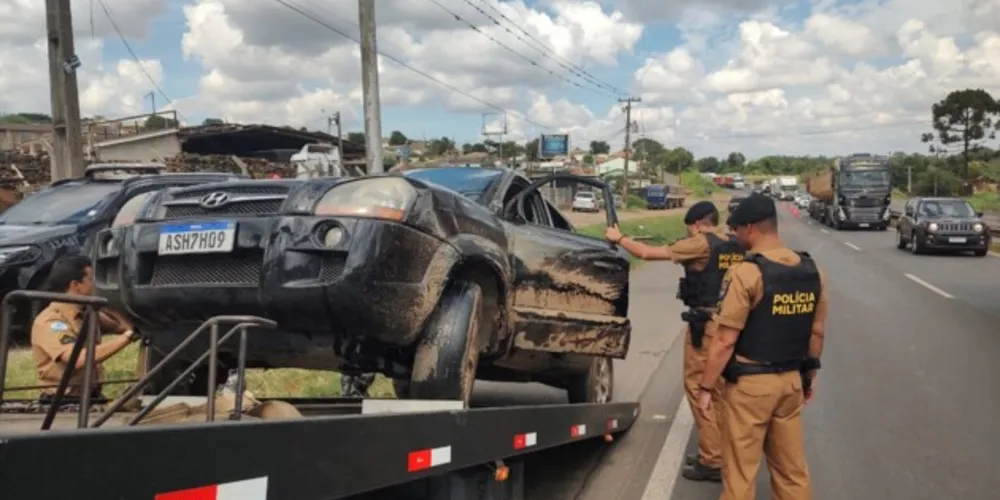Tucson capotou nas proximidades do viaduto do Núcleo Santa Maria