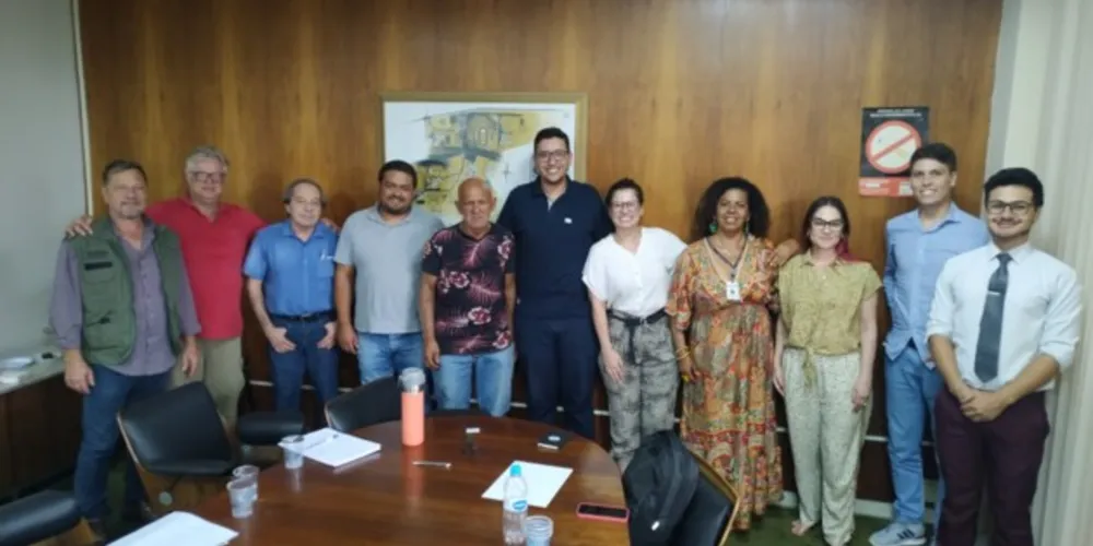 Segundo o documento, foi pactuada a execução do plano, que prevê construção de casas pelos próprios moradores, sem custo para o município