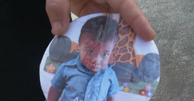 Antony José Ferreira, de 2 anos de idade, morreu após ser atropelado por um motorista bêbado e sem Carteira Nacional de Habitação (CNH)