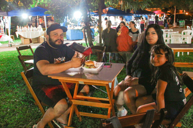 Feira Gastronômica acontece nesta sexta-feira (24), na Praça Dom Antônio Mazarotto