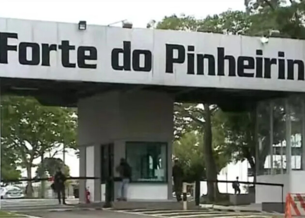 Almeida se formou no final de 2022 na Escola de Sargentos, e fazia parte da Base de Administração e Apoio