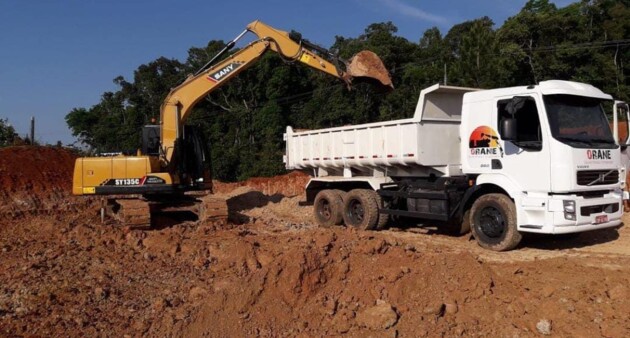 Empresa é especializada nos serviços de locação e equipamentos para terraplanagem