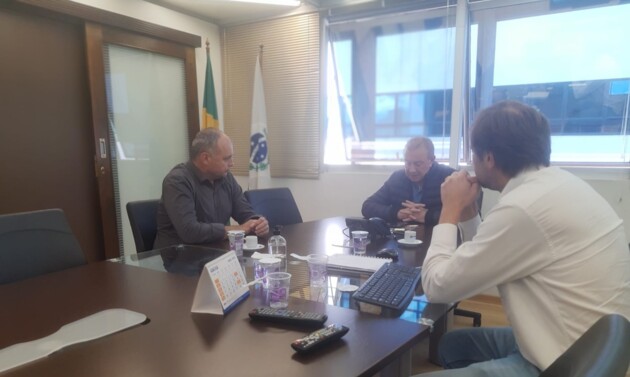 Uma das reuniões ocorreu junto ao diretor comercial da Sanepar, Elerian do Rocio Zanetti