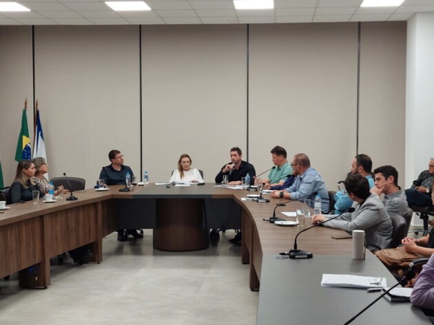 Capraro participou da reunião da diretoria da ACIPG e forneceu informações a respeito das ocorrências de furtos e roubos