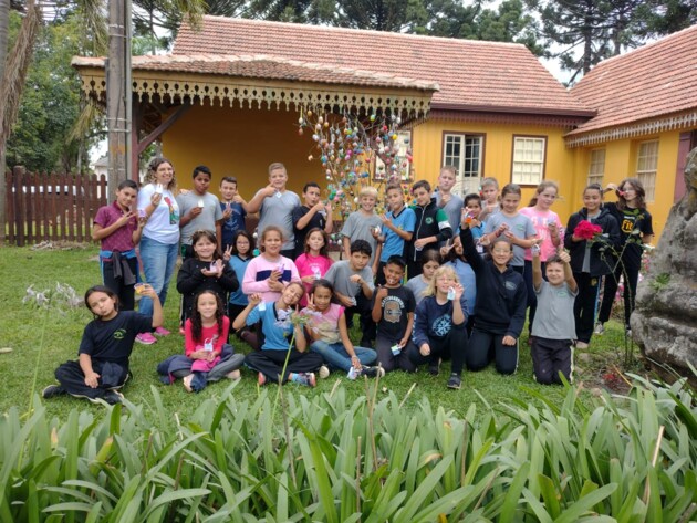 A época de páscoa é muito aguardada por todos na escola, pois desenvolve diversas questões culturais da localidade